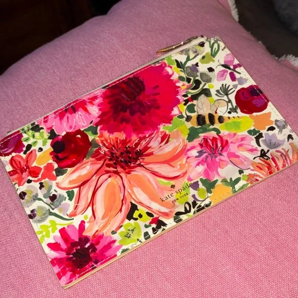 Kate Spade Floral Dahlia Clutch Pouch NWOT - Picture 7 of 7